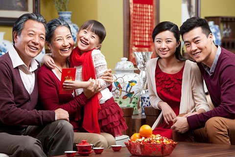 Chọn qu&agrave; Tết 2016 thể hiện t&igrave;nh y&ecirc;u thương v&agrave; 13Win22 com đăng ký nhà cái với &ocirc;ng b&agrave;