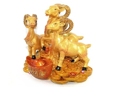Mọi người c&oacute; thể chọn những m&oacute;n đồ phong thủy l&agrave;m qu&agrave; biếu Tết thật &yacute; nghĩa