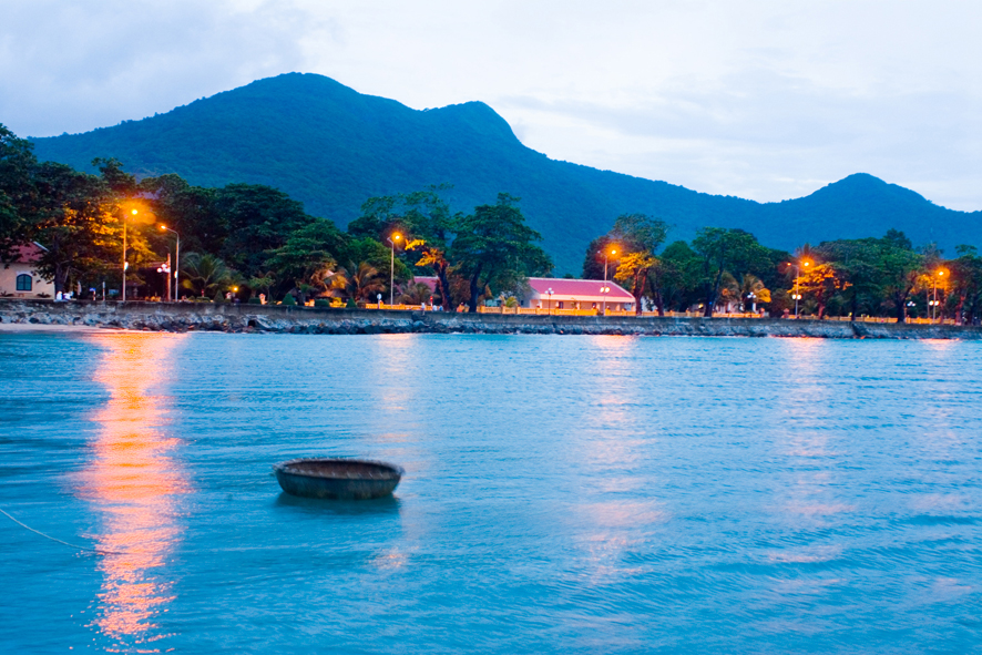 c&ocirc;n đảo