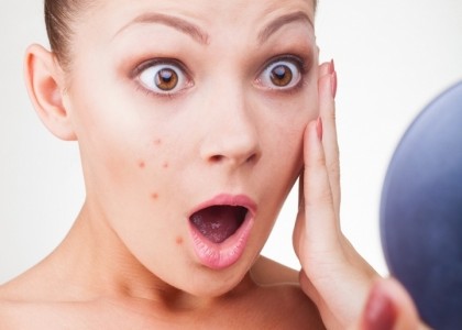 D&ugrave;ng nhiều thức uống chứa cồn sẽ g&acirc;y hại cho da