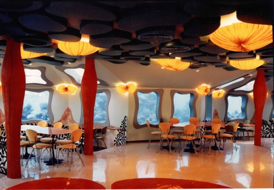 Red Sea Star Bar l&agrave; qu&aacute;n bar dưới biển đầu ti&ecirc;n, nằm ở khu vực biển Đỏ