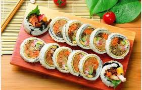 sushi ph&aacute; hủy chế độ ăn ki&ecirc;ng