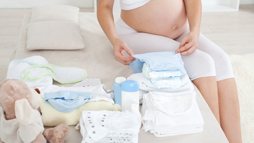 Đ&ocirc;̀ cho trẻ sơ sinh như qu&acirc;̀n áo, các đ&ocirc;̀ dùng bằng vải có th&ecirc;̉ dùng lại được