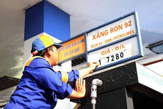 Tin tức mới cập nhật h&ocirc;m nay cho biết gi&aacute; xăng v&agrave; gi&aacute; điện tăng