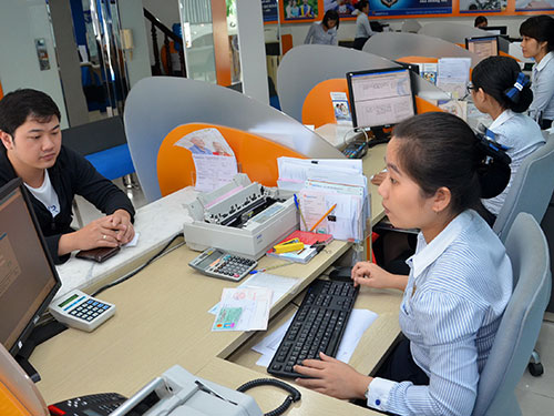 Tin tức mới cập nhật h&ocirc;m nay cho biết Ng&acirc;n h&agrave;ng chật vật thưởng Tết 
