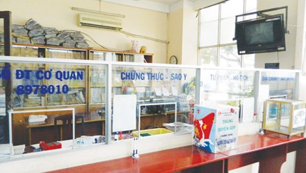 Nhiều c&ocirc;ng sở vắng ng&agrave;y l&agrave;m việc đầu ti&ecirc;n sau nghỉ Tết