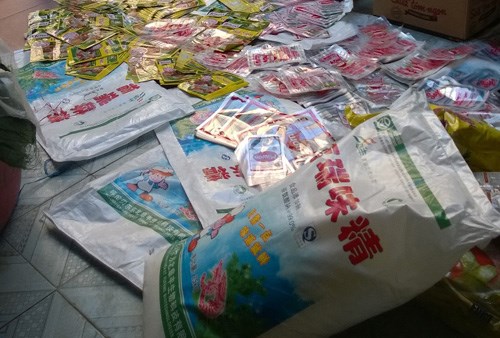 Tin tức mới cập nhật hôm nay cho thấy lực lượng công an đã triệt phá một cơ sở sản xuất, đóng gói mì chính giả