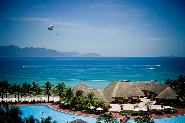 Vinpearl Land l&agrave; một trong những h&ograve;n đảo Việt Nam thu h&uacute;t nhiều kh&aacute;ch nước ngo&agrave;i