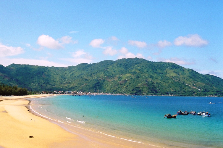 Du lịch Nha Trang dịp 30/4 vui m&agrave; rẻ - ảnh 3