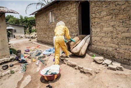 Ebola lây lan rất nhanh