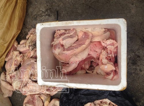 gầu b&ograve; thối tr&ecirc;n được vận chuyển từ Quảng Ng&atilde;i ra H&agrave; Nội ti&ecirc;u thụ