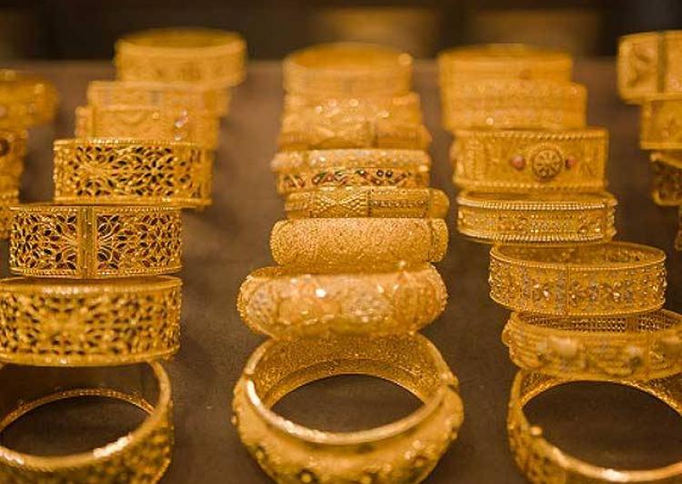 Gi&aacute; v&agrave;ng thế giới vọt tăng c&ograve;n đ&ocirc; la chững lại