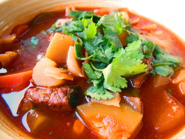 tr&aacute;nh d&ugrave;ng nước mắm cho c&aacute;c m&oacute;n hầm