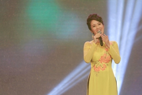 Gala giai điệu tự h&agrave;o năm nay c&oacute; sự tham gia của Diva nhạc Việt Hồng Nhung
