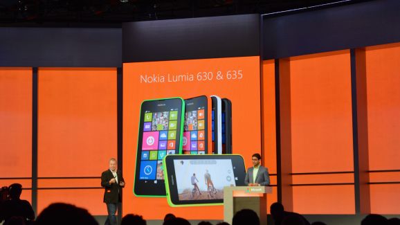 Nokia Lumia được b&aacute;n ra ở Anh