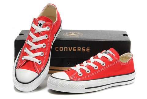 gi&agrave;y converse kh&ocirc;ng ph&ugrave; hợp khi tập gym
