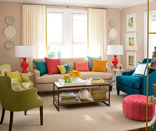 Những chiếc gối cho ghế sofa sẽ l&agrave;m ph&ograve;ng kh&aacute;ch nổi bật hơn. Ảnh minh họa