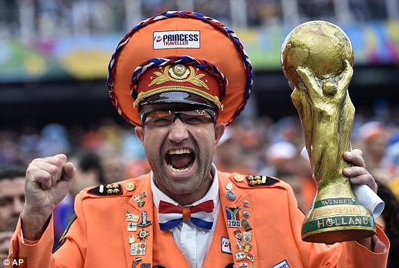 Kết quả tỉ số trận đấu H&agrave; Lan - Argentina b&aacute;n kết World Cup 2014