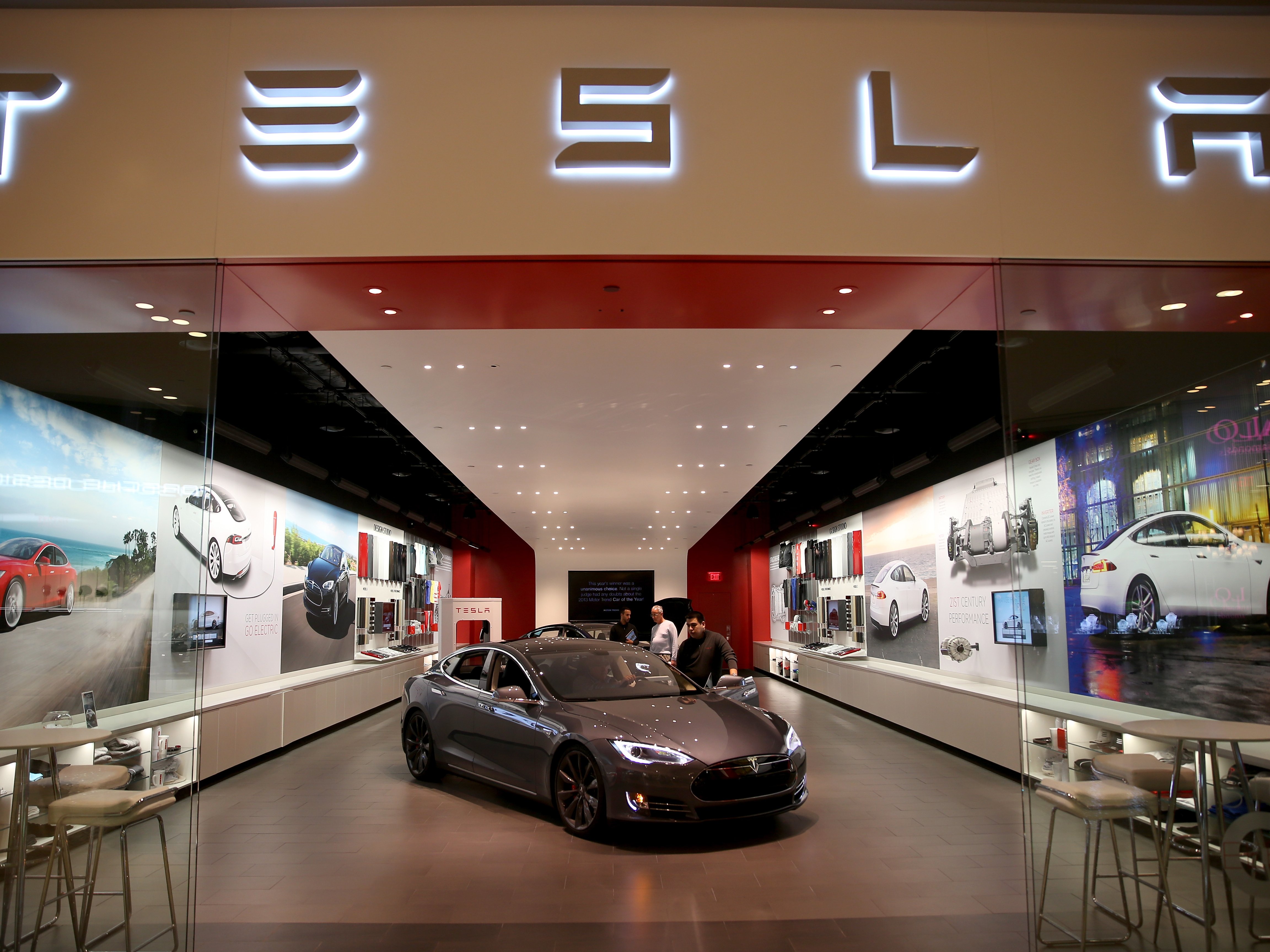 H&atilde;ng Tesla Motors dự kiến thay đổi t&ecirc;n một lần nữa