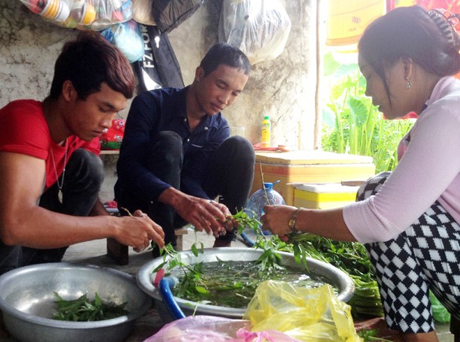 Trước mặt phóng viên, Hào Anh tỏ ra ngoan hiền
