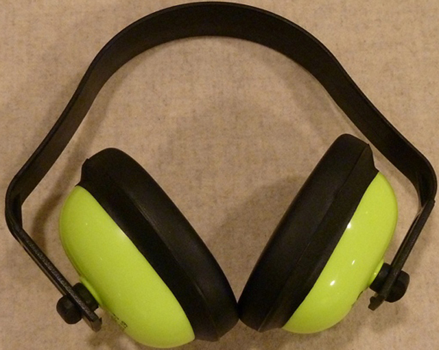 Headphone do Đ&agrave;i Loan sản xuất c&oacute; khả năng g&acirc;y hại cho th&iacute;nh gi&aacute;c