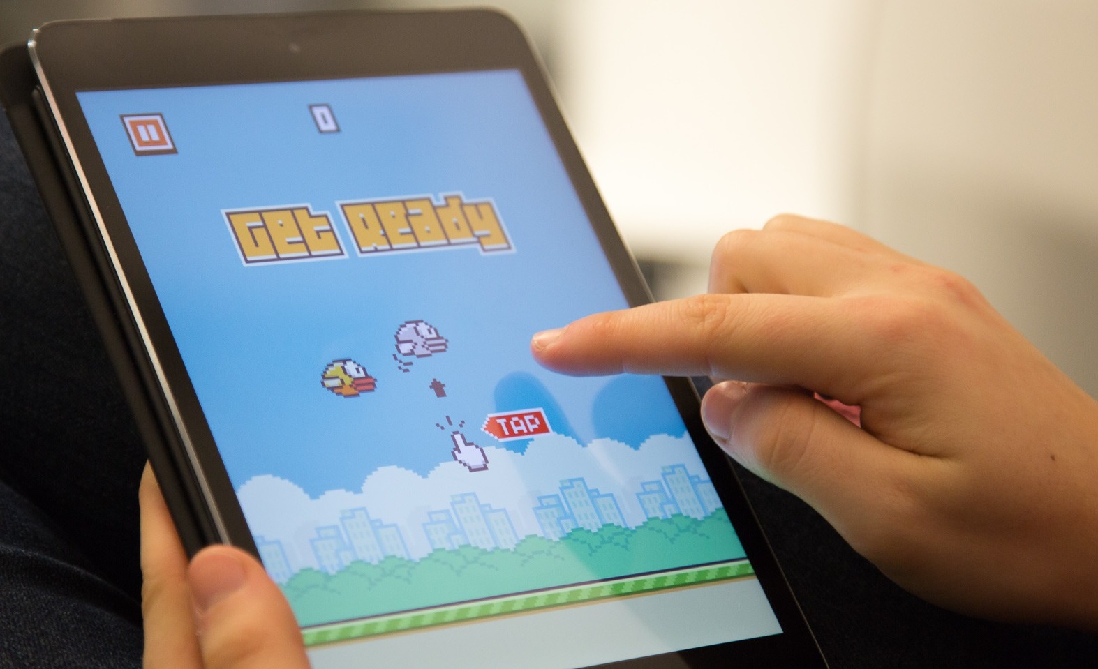 Hiện tượng Flappy Bird g&acirc;y sốt tr&ecirc;n to&agrave;n thế giới