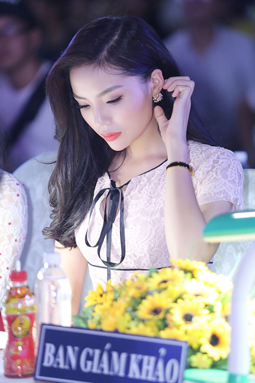 Nhiều người cho rằng kể từ sau khi đăng quang, Kỳ Duyên vẫn chưa thể bứt ra khỏi vòng xoáy bị chê xấu mặc dù đã rất cố gấng