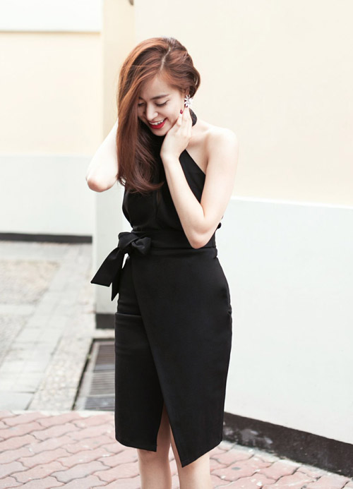 Thời trang của Ho&agrave;ng Th&ugrave;y Linh ngày càng tinh t&ecirc;́, sành đi&ecirc;̣u