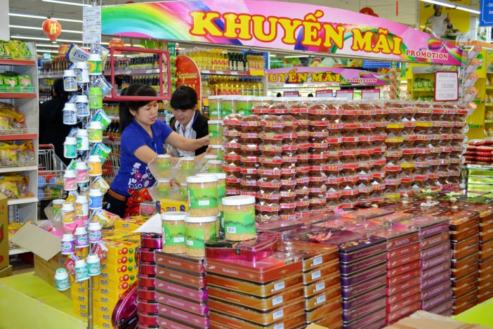 Mua sắm đồ tết ở chợ qu&ecirc;, v&agrave;o dịp khuyếnmại cũng l&agrave; c&aacute;ch th&ocirc;ng minh để chi ti&ecirc;u tiết kiệm trong ng&agrave;y tết