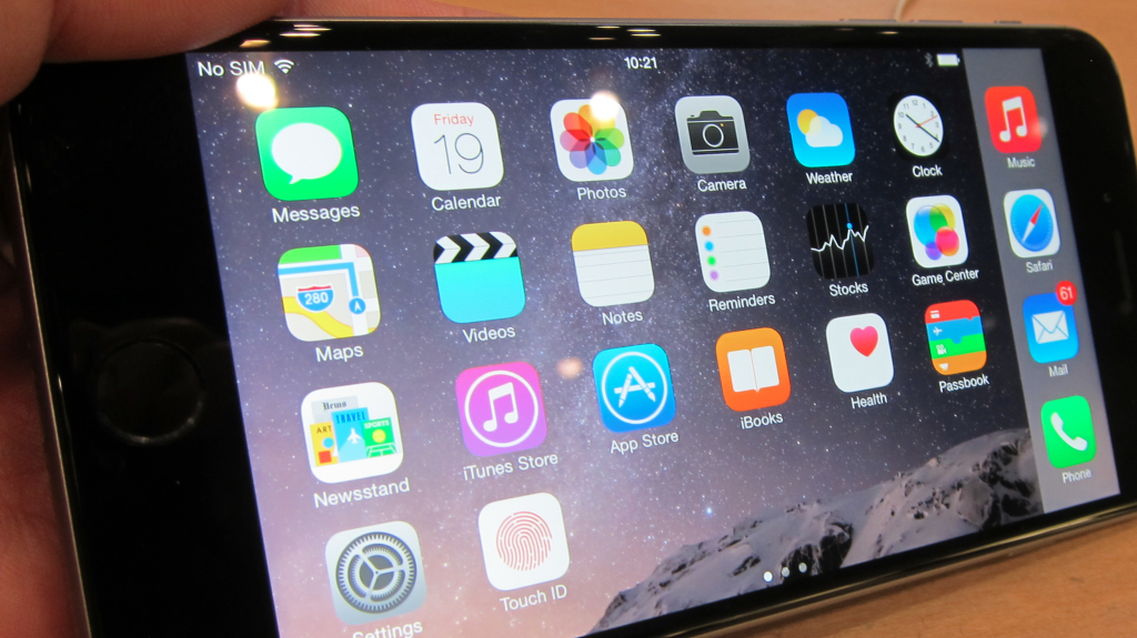 iPhone 6 Plus - phi&ecirc;n bản tablet đầu ti&ecirc;n của Apple
