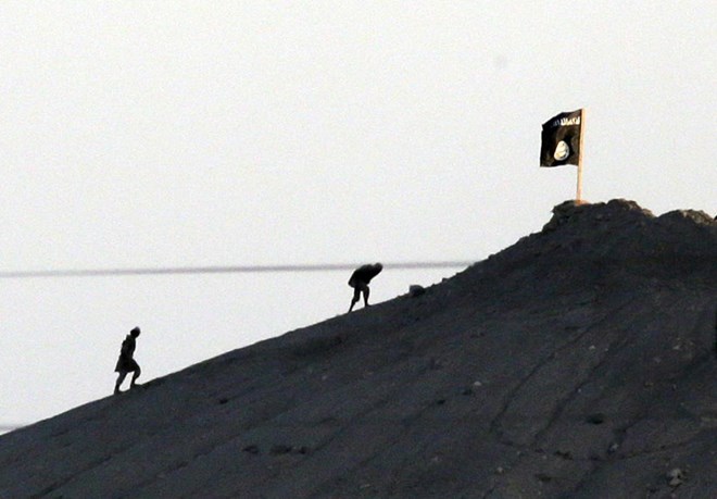 L&aacute; cờ của khủng bố IS xuất hiện gần thị trấn bi&ecirc;n giới Syria-Thổ Nhĩ Kỳ 