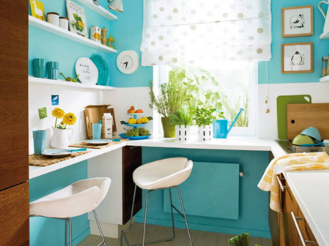 L&agrave;m mới ph&ograve;ng bếp bằng sự kết hợp t&ocirc;ng m&ugrave; xanh lam, trắng mang lại cảm gi&aacute;c dễ chịu