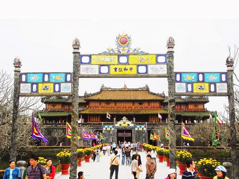 Chọn ngày khai trương tốt năm 2015 giúp cả năm cát lợi Chọn ngày khai trương tốt năm 2015 giúp cả năm cát lợi