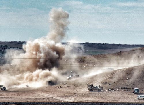 Kh&oacute;i bốc l&ecirc;n sau c&aacute;c cuộc giao tranh tại Kobani
