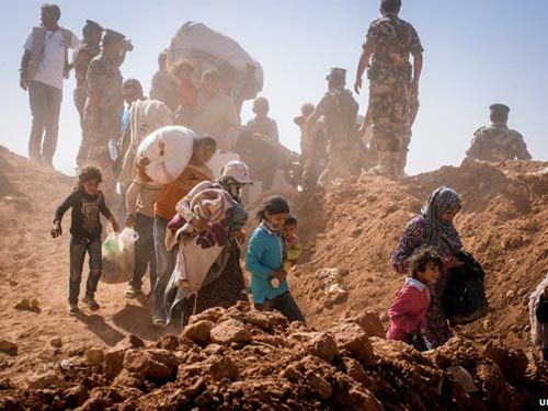 Hơn 3 triệu người Syria phải đi tị nạn vì chiến sự với khủng bố IS Hơn 3 triệu người Syria phải đi tị nạn vì chiến sự với khủng bố IS