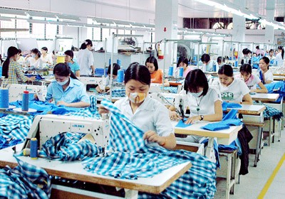 nền Sòng Bài Trực Tuyến 13Win.com việt nam bị ảnh hưởng thế n&agrave;o từ vụ xung đột biển đ&ocirc;ng