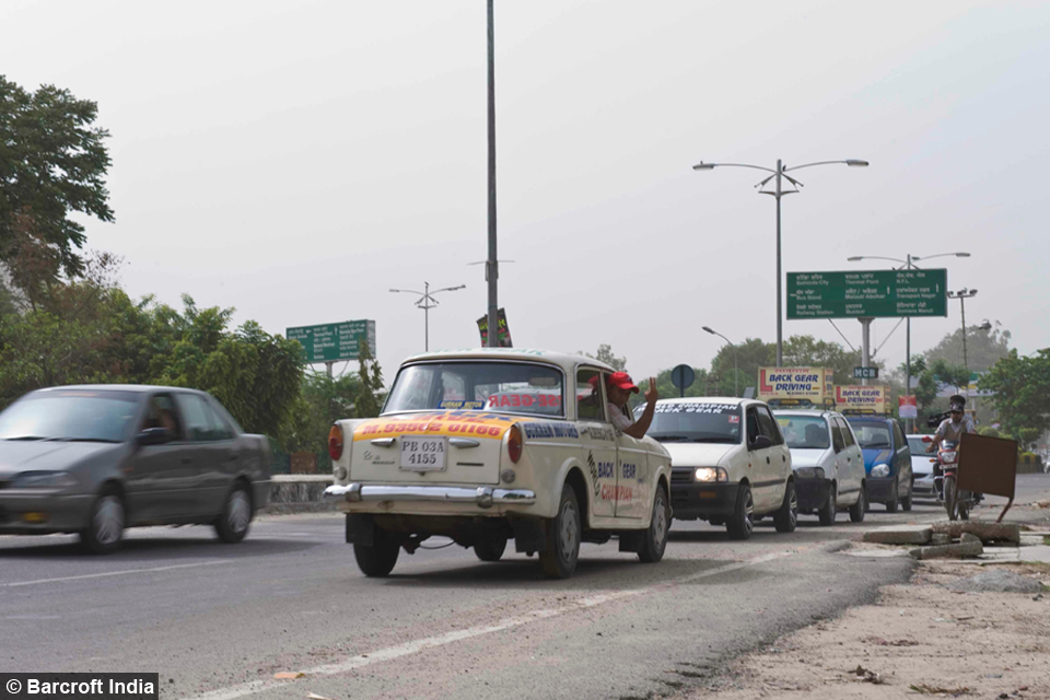 L&aacute;i xe taxi sử dụng kỹ thuật l&aacute;i xe &ocirc; t&ocirc; ngược trong suốt 11 năm