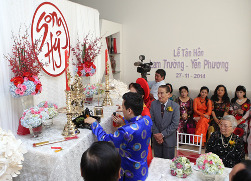 lễ ăn hỏi của ca sĩ Lam Trường 