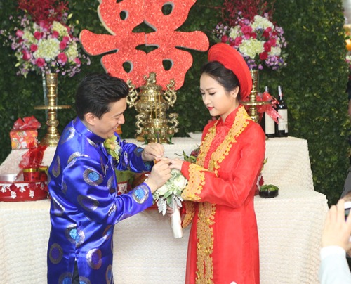 lễ ăn hỏi của ca sĩ Lam Trường 