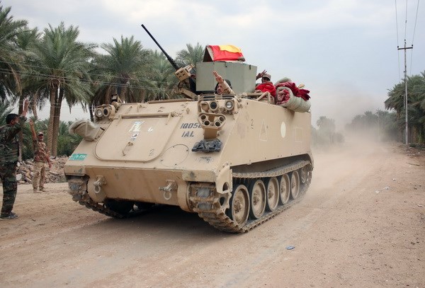 Binh sĩ Iraq tuần tra tại thị trấn Jurf al-Sakhar ng&agrave;y 27/10