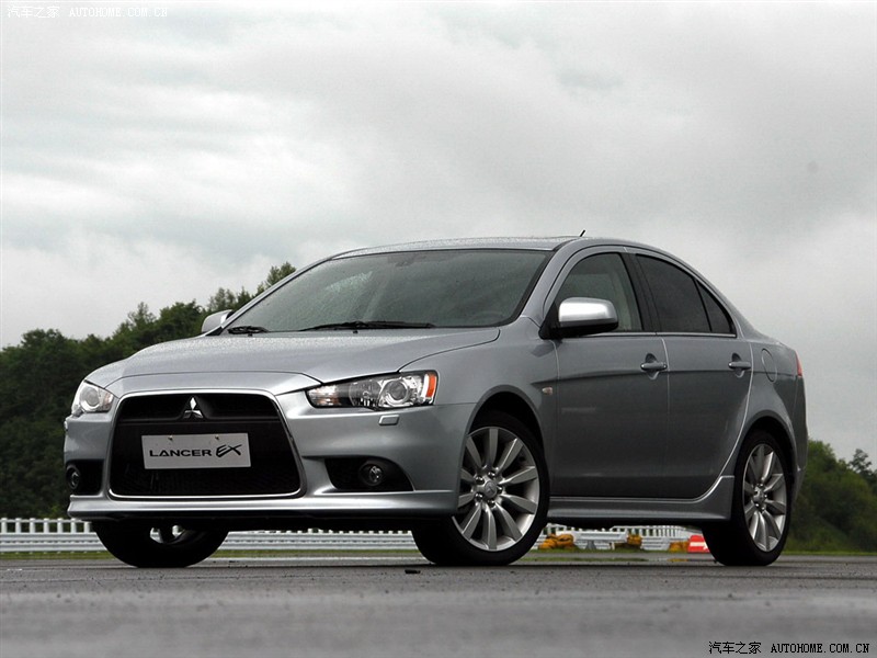 Mitsubishi cho thu hồi loạt xe lỗi kỹ thuật