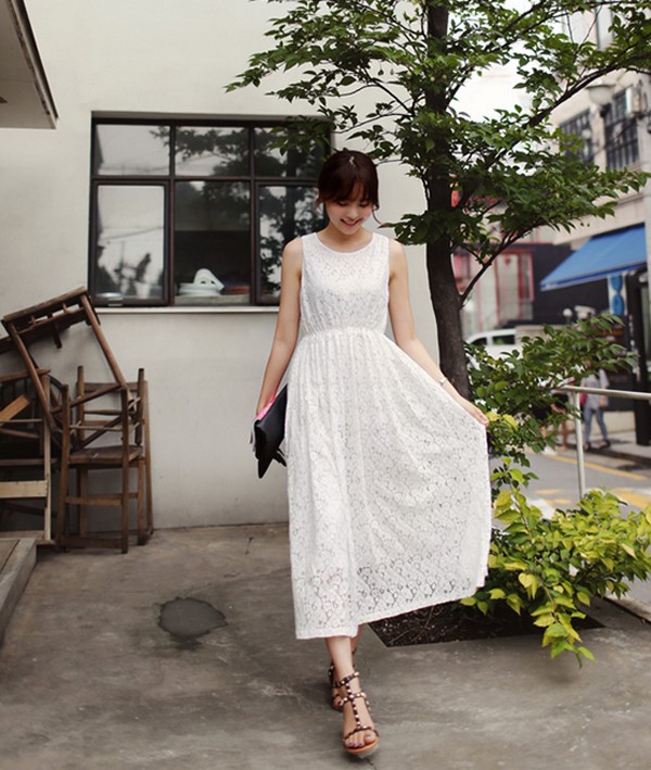Ng&agrave;y n&oacute;ng l&agrave; thời điểm l&yacute; tưởng để thả d&aacute;ng c&ugrave;ng kiểu v&aacute;y maxi