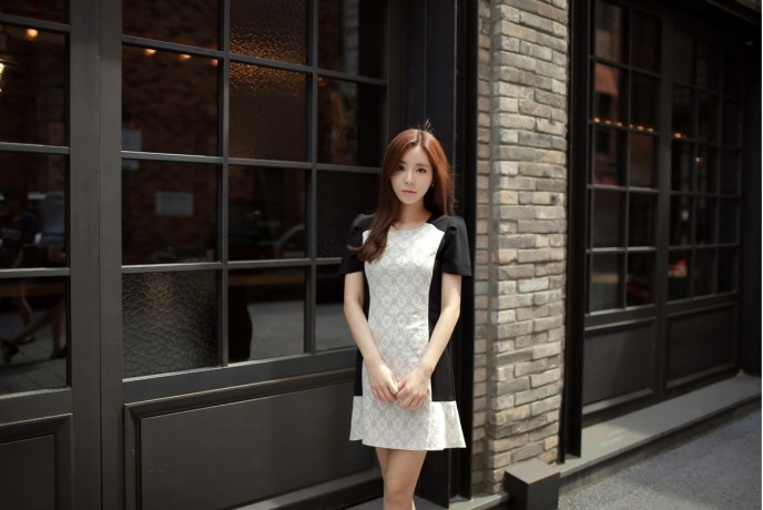 Chị em h&atilde;y mặc đẹp mỗi ng&agrave;y với những mẫu v&aacute;y đầm c&ocirc;ng sở mới nhất n&agrave;y