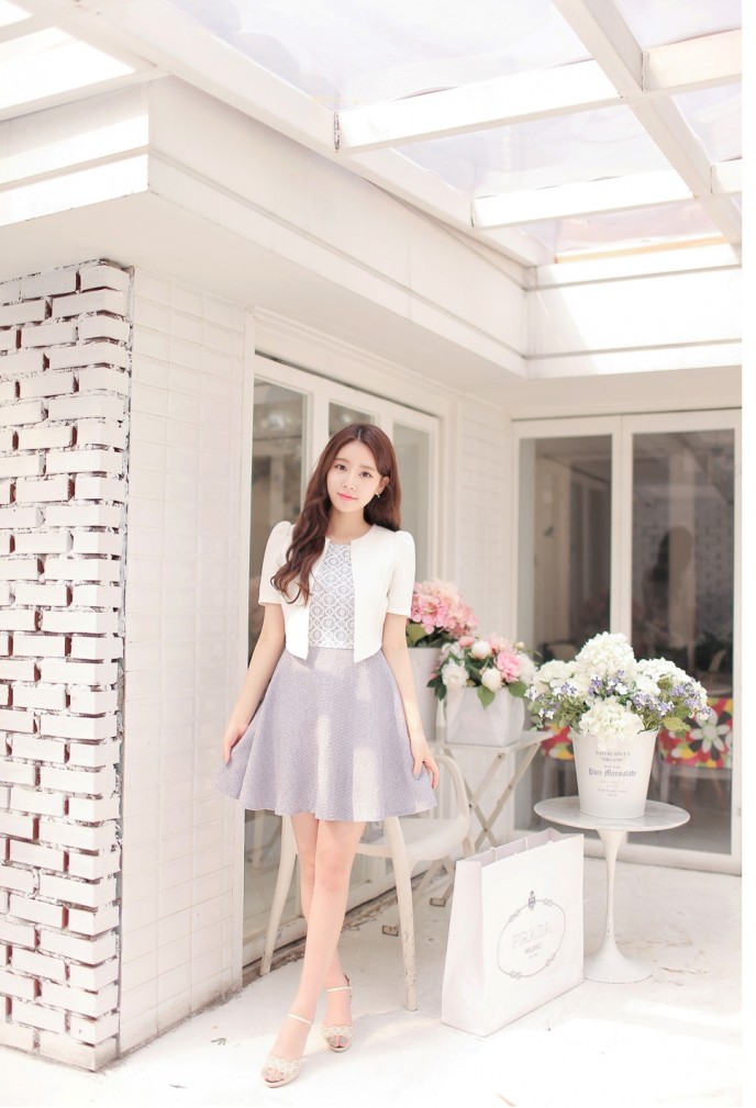 C&ugrave;ng sắm những mẫu v&aacute;y đầm c&ocirc;ng sở mới nhất để tự tin mặc đẹp mỗi ng&agrave;y