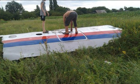hiện trường xảy ra vụ tai nạn MH17