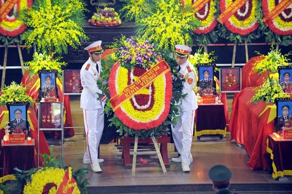 Một số c&aacute;c chiến sĩ hy sinh khi tuổi đời c&ograve;n rất tr. Ảnh: Xu&acirc;n Hải - Xu&acirc;n Ph&uacute;