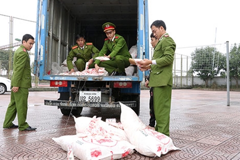 5.000 g&oacute;i m&igrave; ch&iacute;nh kh&ocirc;ng r&otilde; nguồn gốc, c&oacute; trọng lượng 2,5 tấn