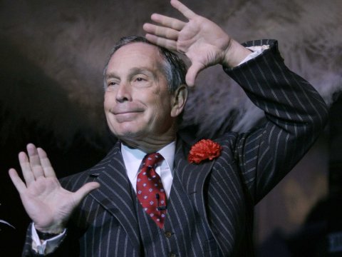 Chủ tịch t&acirc;̣p đoàn Michael Bloomberg với cu&ocirc;̣c hành trình thăng tr&acirc;̀m