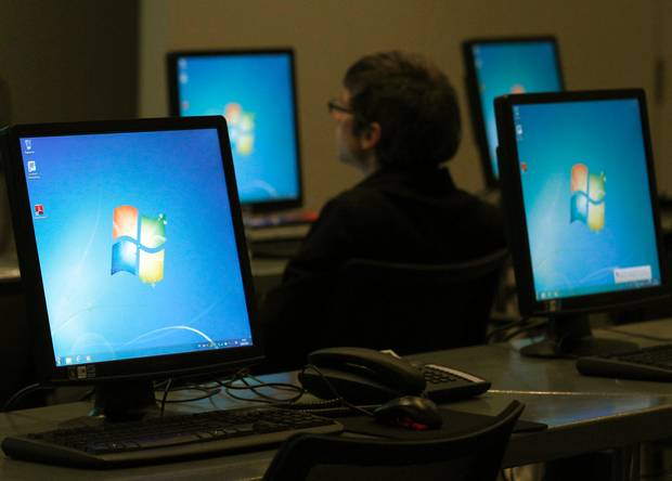 H&atilde;ng Microsoft đ&atilde; ngừng cung cấp bản quyền hệ điều h&agrave;nh Windows 7 cho c&aacute;c h&atilde;ng sản xuất m&aacute;y t&iacute;nh
