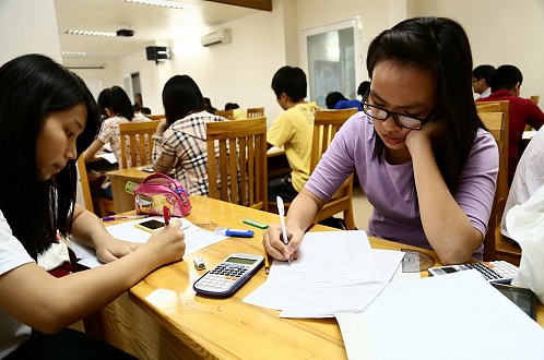Mùa thi đại học 2014 và World Cup bóng đá
